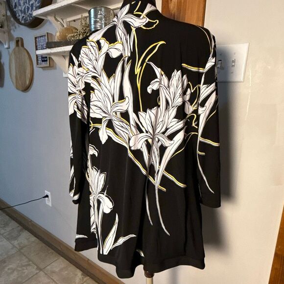 Frank Lyman design open waterfall cardigan size 8 floral tropical print black wh - Picture 4 of 10